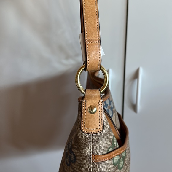 COACH Peyton Signature Clover Hobo/Crossbody bag - Picture 8 of 15